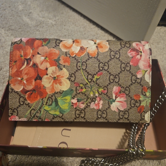 Gucci Blooms GG wallet on chain - Picture 2 of 8